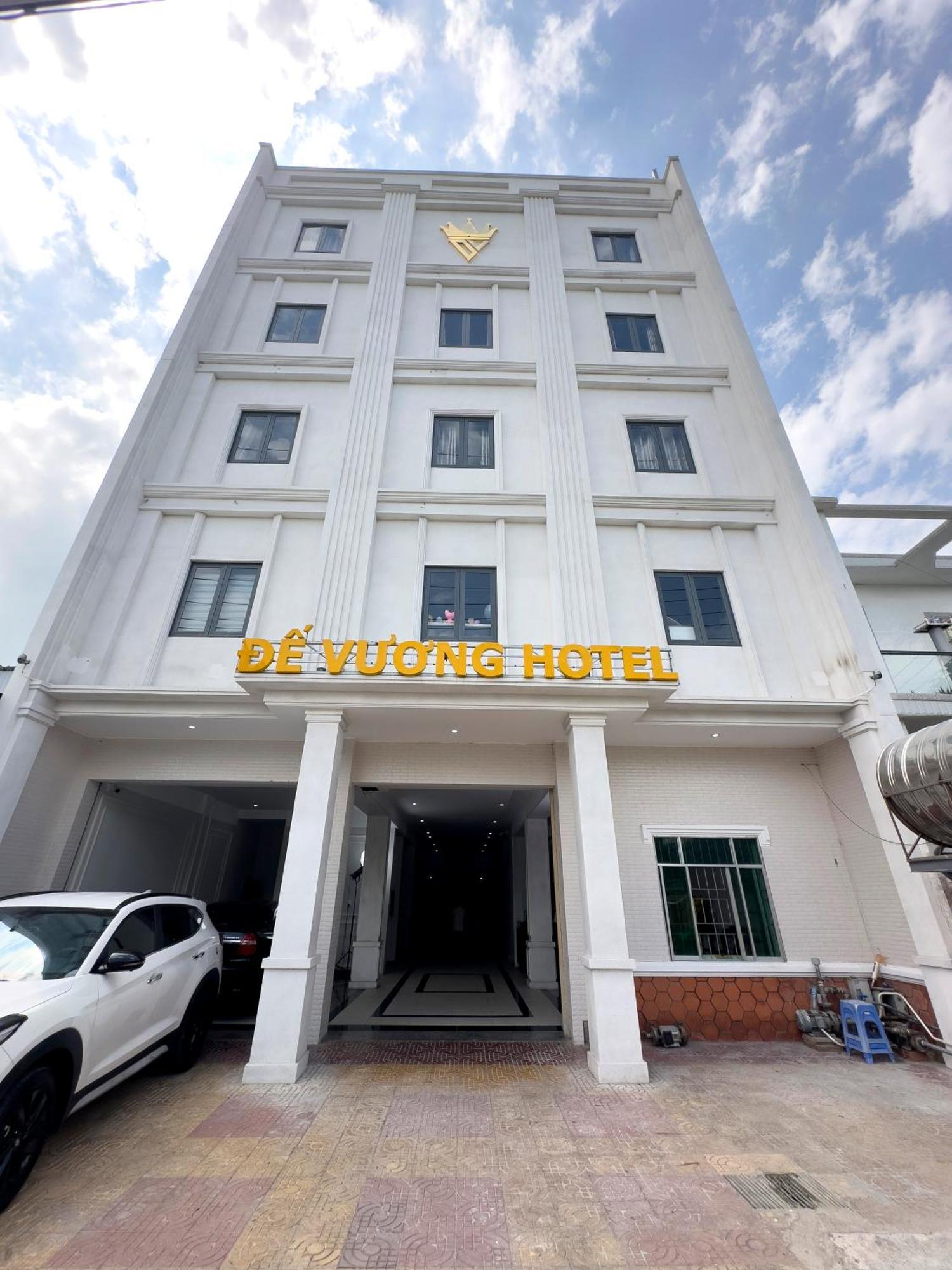 Khach San De Vuong Hotel Cao Lanh Exterior photo