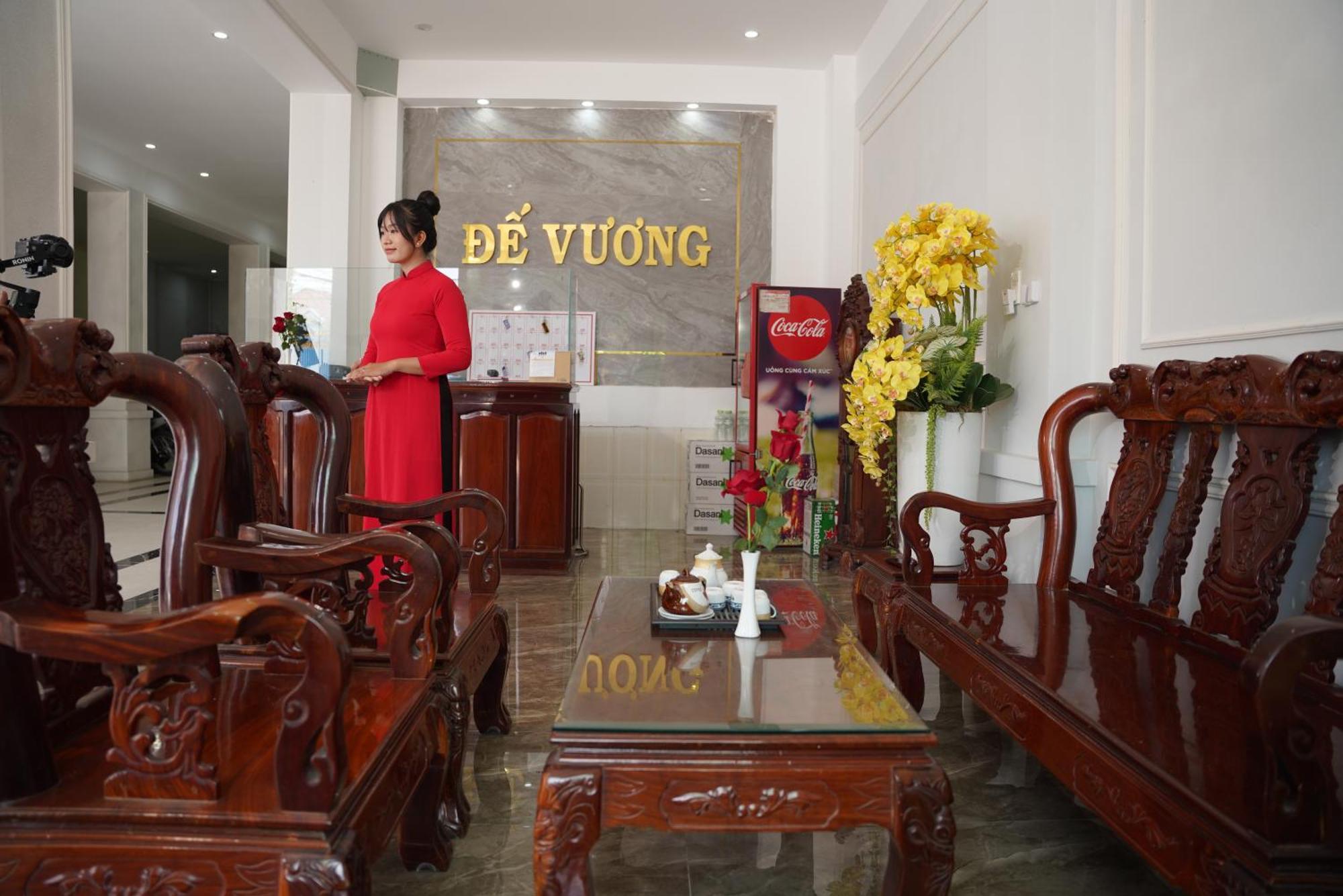 Khach San De Vuong Hotel Cao Lanh Exterior photo